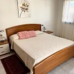 Casa Tina By La Via Del Mare Viaggi E Vacanze Будинок відпочинку