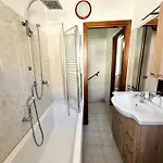 Будинок відпочинку Casa Tina By La Via Del Mare Viaggi E Vacanze