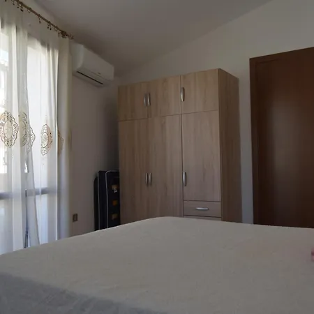 Casa Tina By La Via Del Mare Viaggi E Vacanze Holiday home *